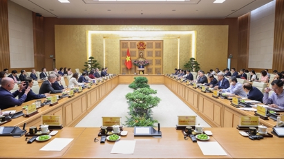 PM proposes 6 breakthroughs to deepen Vietnam-UK business ties