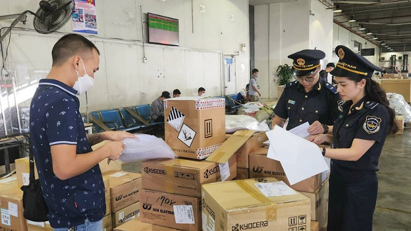 Thu ngân sách ngành hải quan vượt 220.000 tỷ đồng, tăng 10,3% so với cùng kỳ trong nửa đầu năm