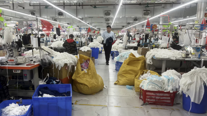 Nhập khẩu hàng may mặc của Mỹ từ Trung Quốc xuống thấp nhất 22 năm