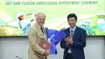 Australian golf legend reappointed as Vietnam’s Tourism Ambassador