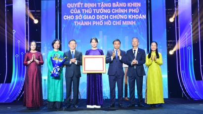 Đồng bộ thể chế, tăng tốc số hóa tạo “đòn bẩy” đưa thị trường chứng khoán bứt phá