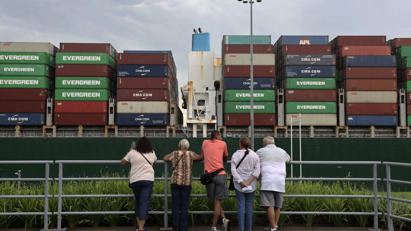 Những dấu hiệu ảm đạm đằng sau số liệu GDP tốt hơn dự báo của Mỹ