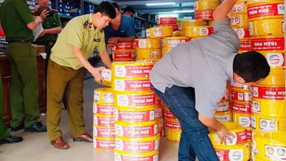 Chuyển hồ sơ sang công an vụ kinh doanh dây điện giả nhãn hiệu Trần Phú