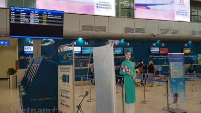 Sân bay Cam Ranh hoàn tất khai báo y tế điện tử bằng mã QR Code