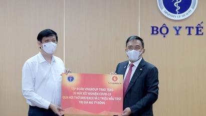 Vingroup tặng 30 máy xét nghiệm Covid-19 qua hơi thở cho Bộ Y tế