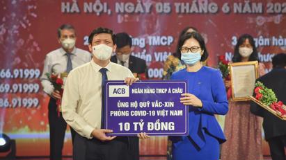 ACB ủng hộ 10 tỷ đồng vào Quỹ vaccine Việt Nam và mua 100.000 liều vaccine cho nhân viên