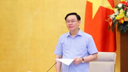 Chủ tịch Quốc hội đề nghị Chính phủ sớm có kịch bản tăng trưởng, không chủ quan với lạm phát