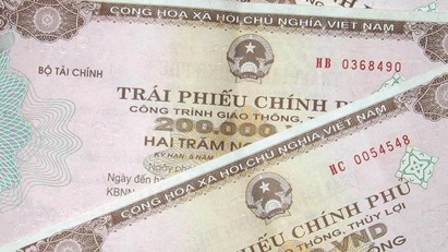 Government bond trade down in July 