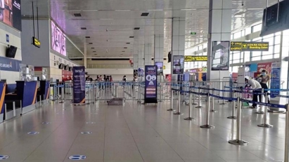 MoT calls for limits on flights to and from Noi Bai