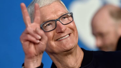 Vừa lĩnh thưởng 5 triệu cổ phiếu Apple, Tim Cook bán ngay lấy 750 triệu USD