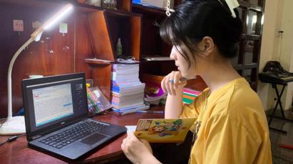 Hà Nội quyên góp được 2.345 máy tính và thiết bị cho học bet88