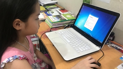 Khoảng 1,5 triệu học sinh tại 26 tỉnh, thành phố chưa có máy tính để học trực tuyến