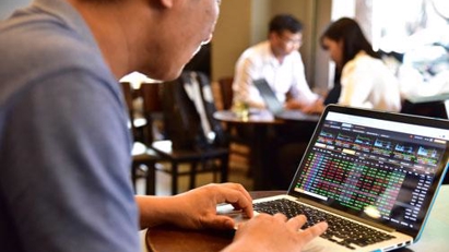 Large-cap stocks prove resilient