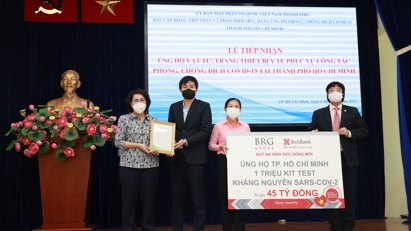 Tập đoàn BRG và Ngân hàng SeABank ủng hộ 1 triệu kit test kháng nguyên cho Tp.HCM