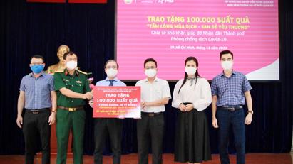 MB và Viettel tặng 100.000 suất quà tới người dân Tp.HCM