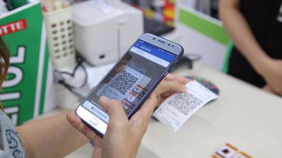 Non-cash payments taking hold