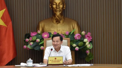 Deputy PM calls for strict management over prices of essential goods
