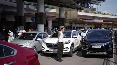 Passenger volumes at Noi Bai Airport booming