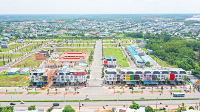 Ben Cat town moves towards industrial-service-transport urban area