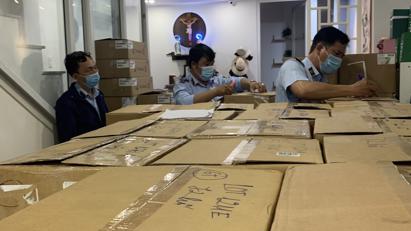 Phát hiện kho mỹ phẩm “nhập ngoại” với hơn 13.000 sản phẩm có nhiều dấu hiệu vi phạm
