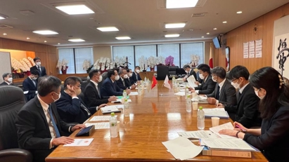 Minister in Japan to boost labor cooperation
