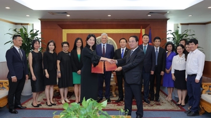 Standard Chartered & MoNRE sign MoU on climate change