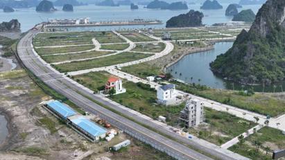 Hết mang tiếng “hòn non bộ khổng lồ”, bến cảng cao cấp Ao Tiên sắp đưa vào khai thác
