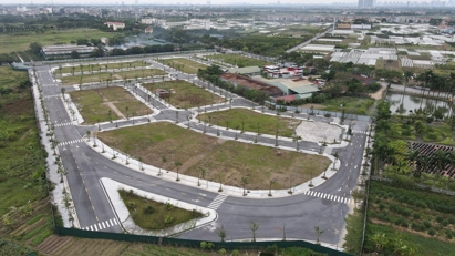 Dìm giá và chiêu thâu tóm 49.000m2 đất của Vimedimex