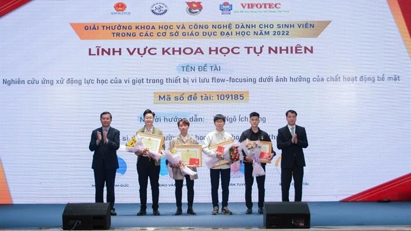 Trao 250 giải thưởng khoa học và công nghệ dành cho sinh viên