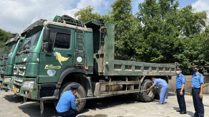Có hiện tượng “trá hình” trong cấp giấy phép lưu hành xe quá tải