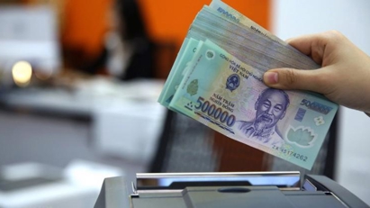 Banks begin to cut deposit rates