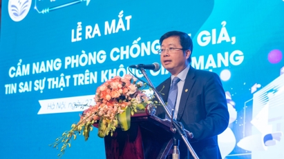 Giúp người dùng internet nhận biết, tránh “bẫy tin giả” trên mạng