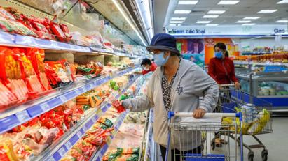 Cử tri lo giá cả tăng vọt trước giờ tăng lương, Bộ Tài chính nói gì?