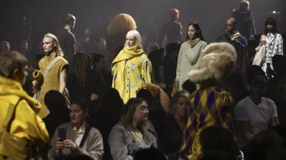 Daniel Lee ngầm khẳng định cuộc cách mạng tại Burberry