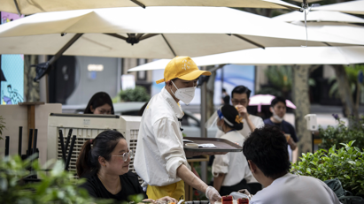 Bức tranh đối lập của ngành F&B bet88 com hai thị trường lớn nhất thế giới