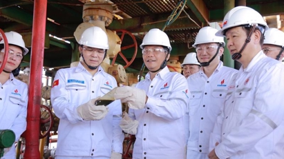 Review of regulations to boost oil and gas development