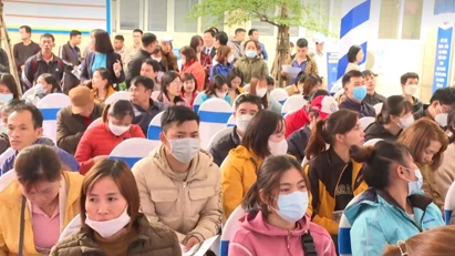 Thai Nguyen links workers and job transaction floors