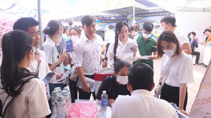 Thừa Thiên Huế mở “cánh cổng” cho 7.500 vị trí việc làm