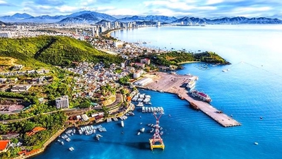 Nha Trang to become financial and trade center