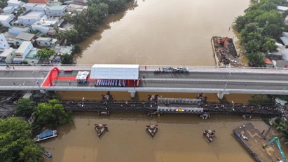 HCMC’s Long Kieng Bridge opens to traffic after long delay