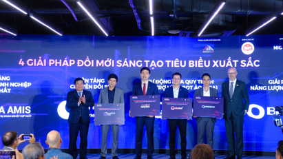 Ghi điểm tuyệt đối, akaBot được gọi tên “Ngôi sao đổi mới sáng tạo năm 2023”