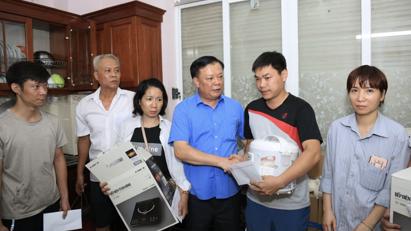 Vụ cháy chung cư mini tại Khương Hạ, Hà Nội: Bí thư Thành ủy thăm, động viên bet88 con nạn nhân