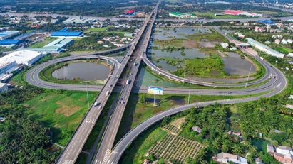 Các chỉ số phục vụ người dân, doanh nghiệp, cải cách hành chính của Long An ngày càng đẹp