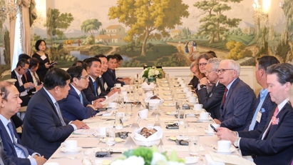 Government agencies and US semiconductor businesses sign cooperative deals