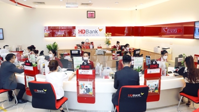 Chi lương qua ngân hàng nào để được hưởng nhiều ưu đãi hấp dẫn nhất?