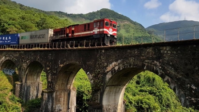 Daily train to link Hue & Da Nang