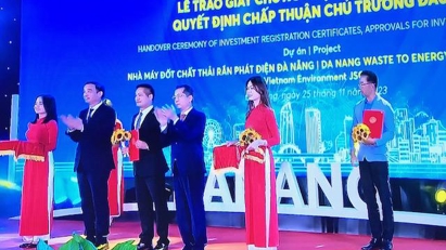 Da Nang grants licenses to seven investment projects