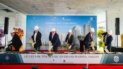 Grand Marina, Saigon cất nóc tòa Sea bao gồm khu căn hộ hàng hiệu Marriott và JW Marriott
