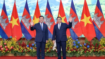 Cambodian PM paying first visit to Vietnam