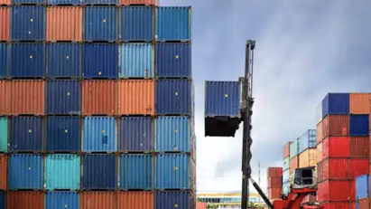 SSI Research: Nâng giá sàn dịch vụ container cũng không giúp doanh thu các hãng tàu tăng